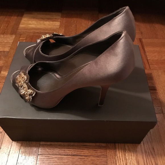 Louis Vuitton Shoes - Louis Vuitton Athen Open Toe Pump - 9 cm Louis Vuitton Shoes - Louis Vuitton Athen Open Toe Pump - 9 cm